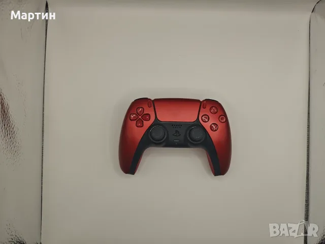 Продавам Sony DualSense контролер за PS5 – Volcanic Red