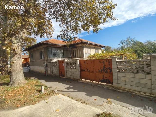 с. СТОЖЕР - КЪЩА С ГОЛЯМ ДВОР / ЛИЦЕ НА ГЛАВЕН ПЪТ / цена - 75 000 €