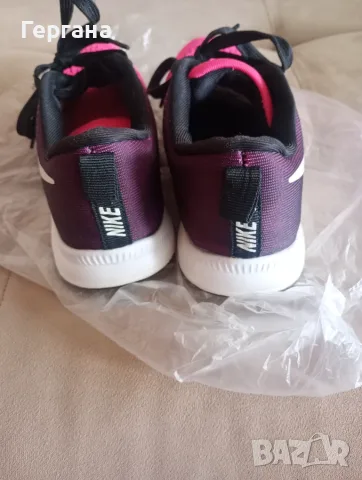 Маратонки Найк/Nike, снимка 4 - Детски маратонки - 56553161