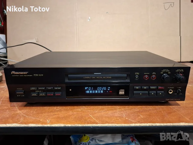 Продава се COMPACT DISC RECORDER Pioneer PDR-509. 