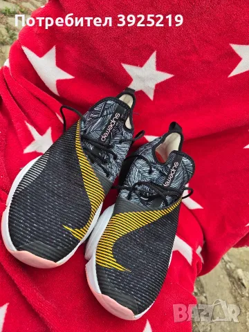 Дамски обувки Nike , снимка 3 - Маратонки - 56557731