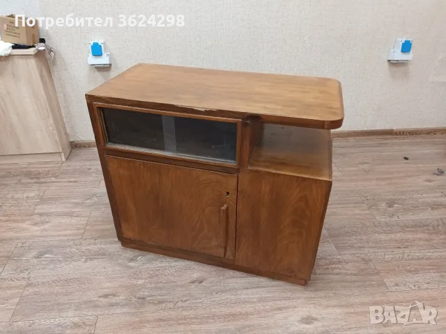 Стар реставриран шкаф