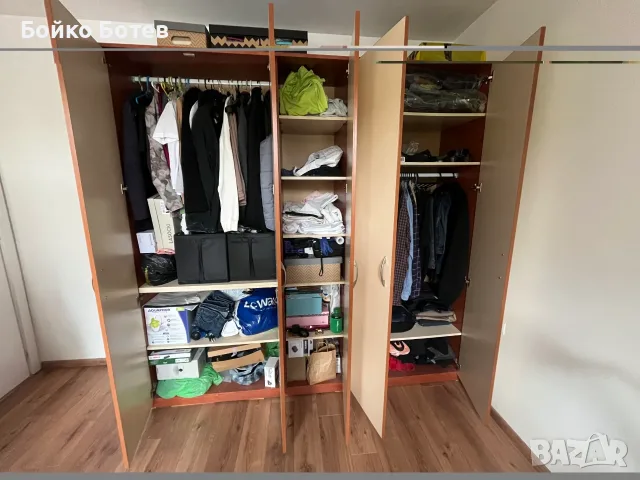 Продавам 5 крилен гардероб и скрин, снимка 4 - Гардероби - 56711926