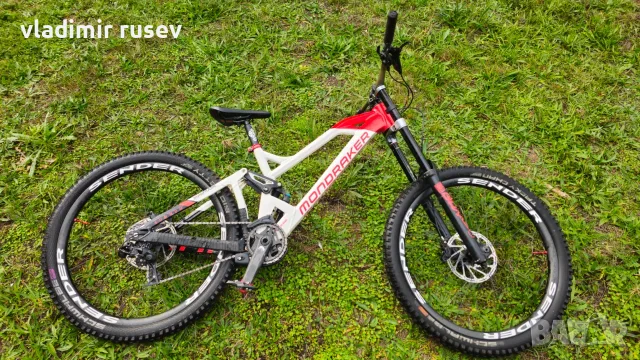 Продавам планински велосипед Mondraker Summum 2020