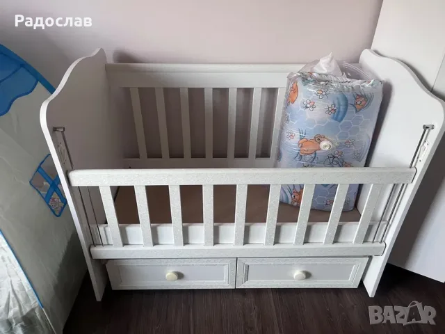 Детска кошара с люлеещ механизъм, снимка 3 - Кошарки - 56669287