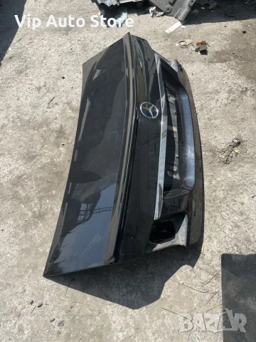 Заден капак с лип спойлер Mercedes E-Class W212
