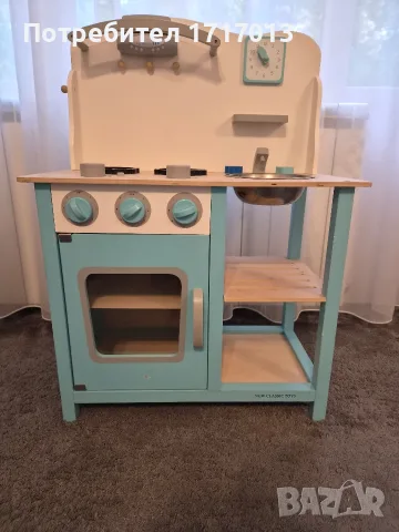 Дървена детска кухня New Classic toys