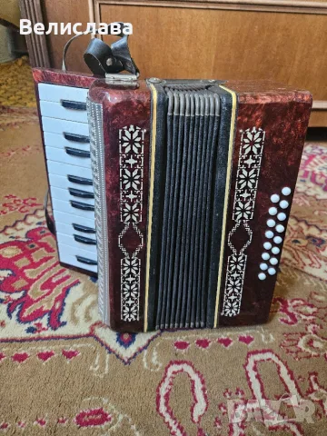Продавам детски акордеон „Малыш“ 