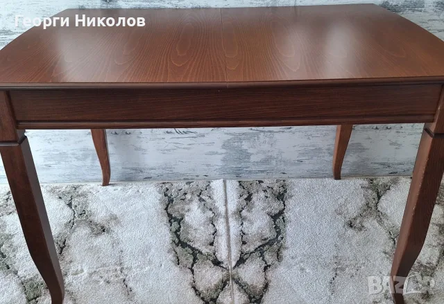 Разтегателна трапезна маса