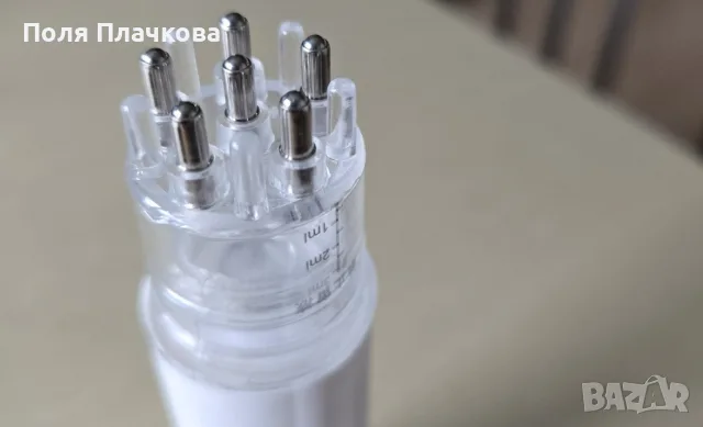 Апликатор за нанасяне на серум върху скалп