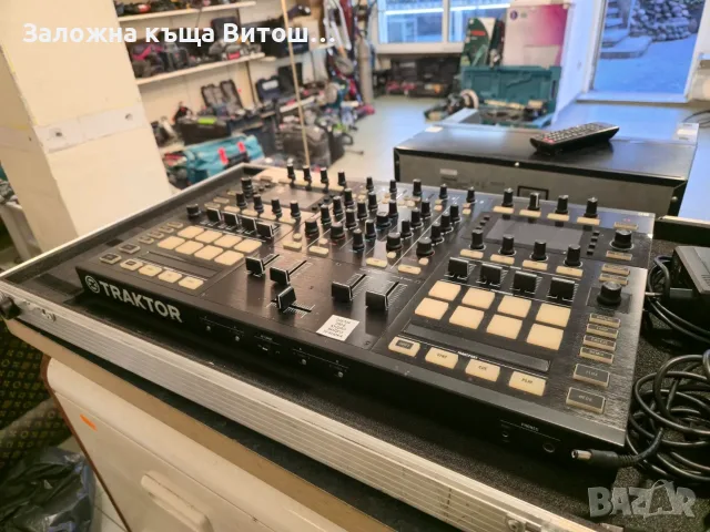 Dj контролер Traktor Kontrol S8 FX , снимка 3 - Ресийвъри, усилватели, смесителни пултове - 56571161