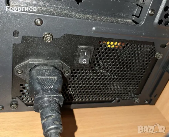 Захранване Corsair 650 вата, снимка 2 - Захранвания и кутии - 56465895