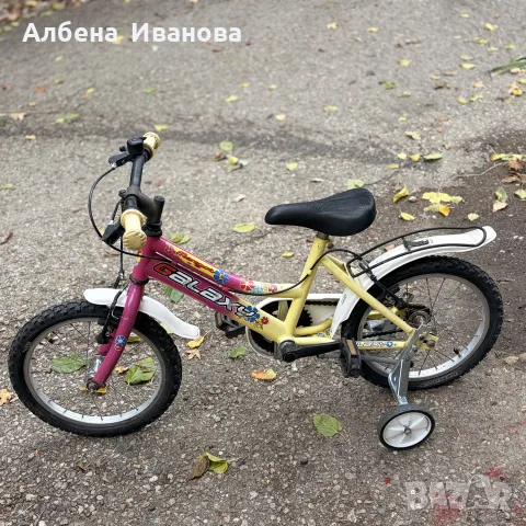 детско колело със спомагателни колелета 