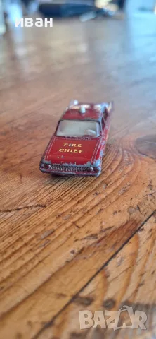 Моделче Lesney Ford Fairlane , снимка 2 - Колекции - 56636510