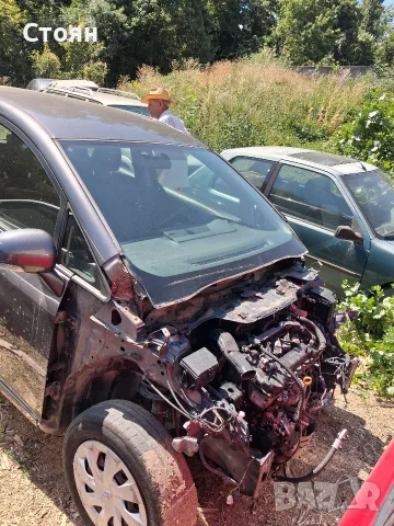 Toyota Verso S на части, снимка 3 - Части - 56634548