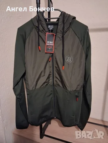 Спортен екип на UNDER ARMOUR 