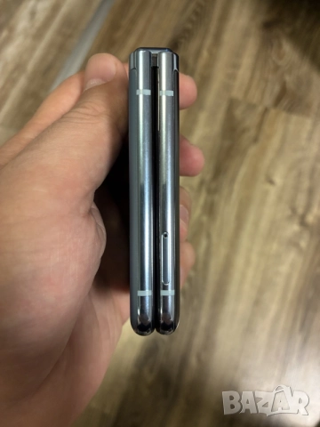Motorola Razr 40 Ultra - за ремонт, снимка 4 - Motorola - 56570888