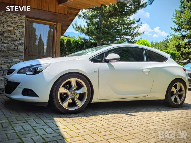 Opel Astra J GTC 2.0 Diesel , снимка 4 - Автомобили и джипове - 56601197