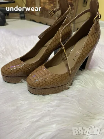 Дамски обувки Guess 39 1/2, снимка 6 - Дамски елегантни обувки - 56658078