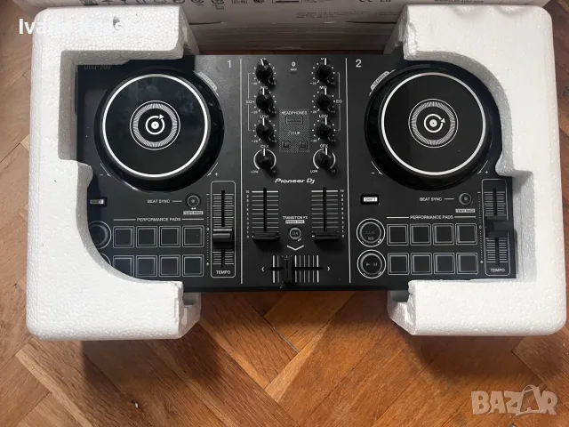 DDJ-200/DJ пулт/ Дж пулт, снимка 4 - Ресийвъри, усилватели, смесителни пултове - 56627468