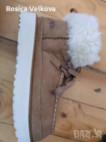 Дамски обувки UGG  , снимка 2 - Дамски боти - 56656400