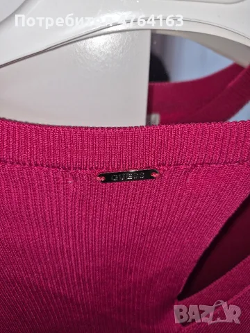 Нова оригинална рокля Guess р-р XS, снимка 4 - Рокли - 56687802