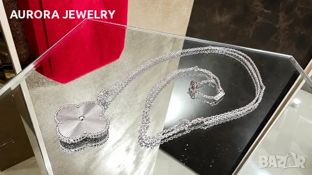 Van Cleef & Arpels VCA Silver Magic Clear Long Vintage Alhambra Clover Дамско Колие