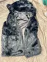 Пухкав женски елек на guess, снимка 1