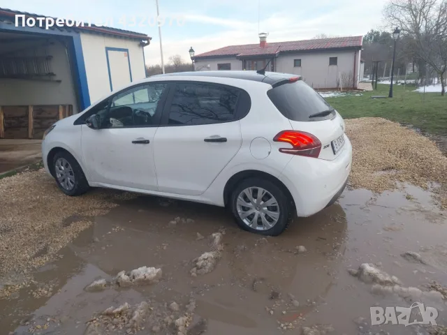 Продавам Peugeot 208, снимка 4 - Автомобили и джипове - 56598352