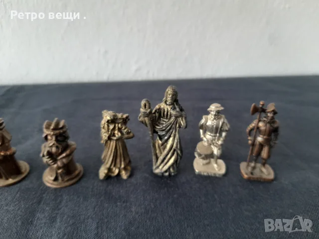 метални фигури за колекция
