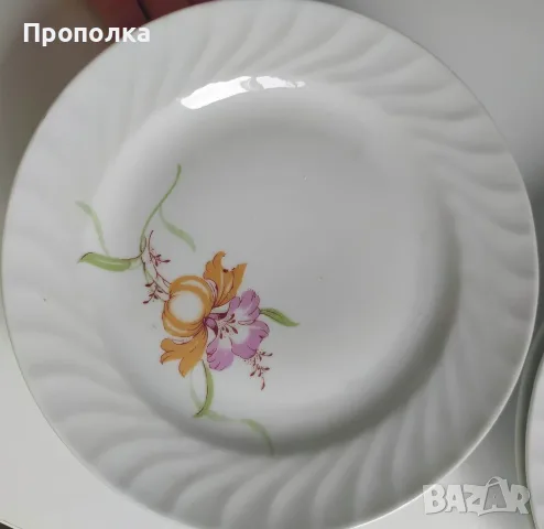 Релефни чинии"Лилии"- 6бр, снимка 18 - Чинии - 56642052