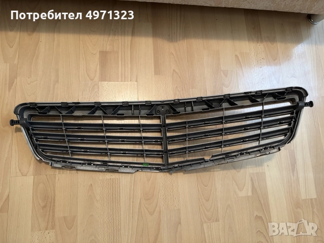 Оригинална решетка за Мерцедес C220, снимка 4 - Части - 56725832