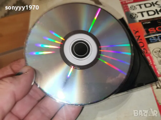 MADONNA CD 2310260925H2E8R, снимка 9 - CD дискове - 56620047