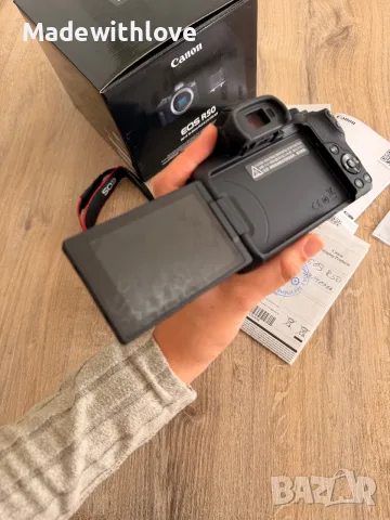 Фотоапарат Canon EOS R50, снимка 3 - Фотоапарати - 56599265