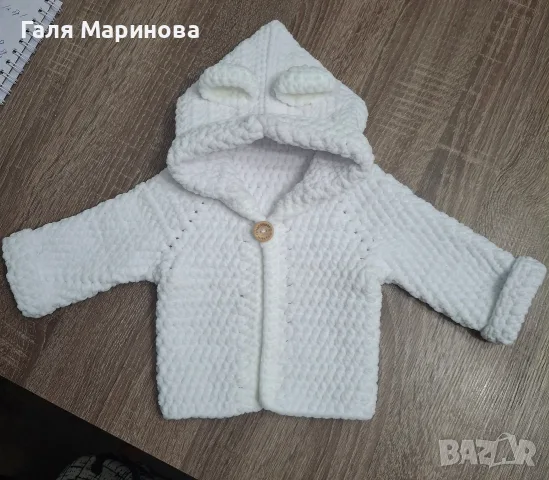 Ръчно плетена бебешка жилетка, снимка 2 - Жилетки и елечета за бебе - 56681512