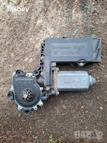 Моторче за ел.стъкла VW Passat b4, снимка 2 - Части - 56750608