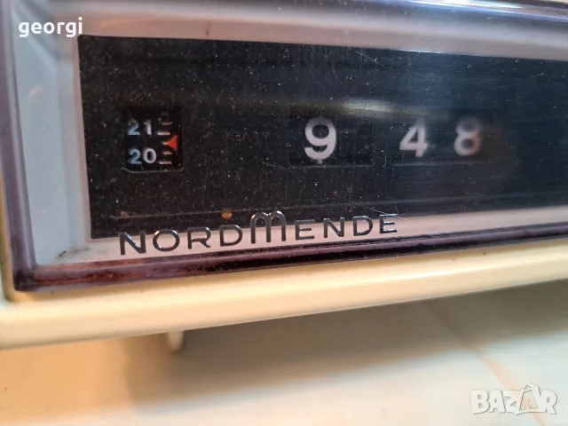 радио часовник Nordmende    36/3, снимка 3 - Радиокасетофони, транзистори - 56616400