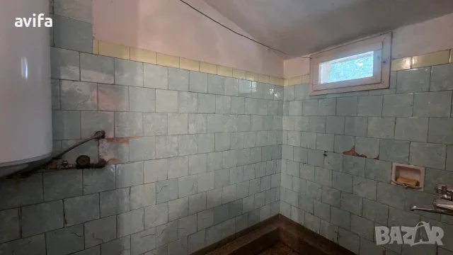 Къща на две улици в Елешница, снимка 10 - Къщи - 56583841