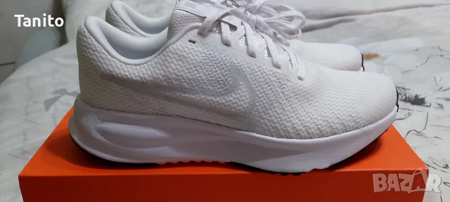 Нови оригинални дамски маратонки  Nike, снимка 2 - Маратонки - 56701177