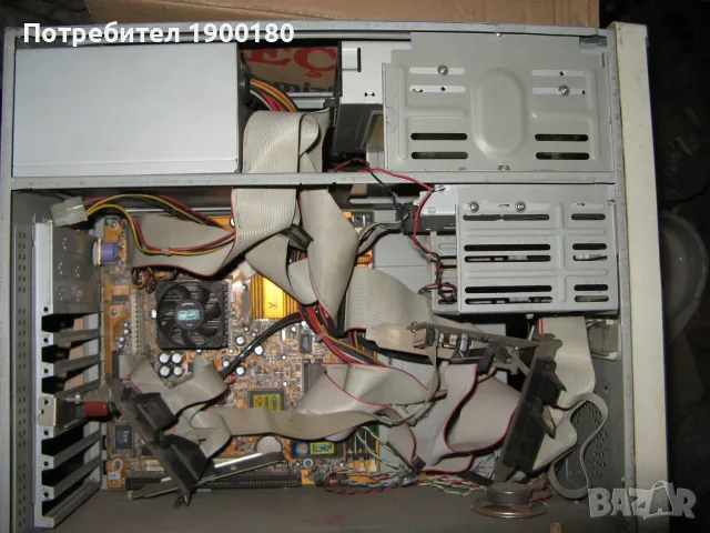 стар компютър с 1,44" флопи и CD, снимка 3 - За дома - 56702885