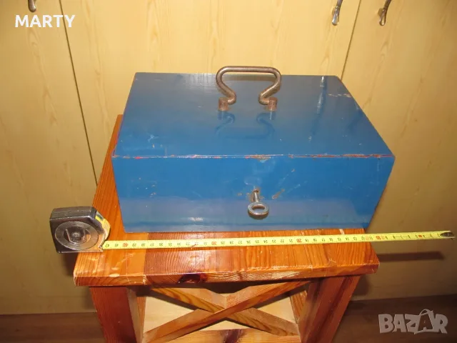 Метална каса, касичка с ключ