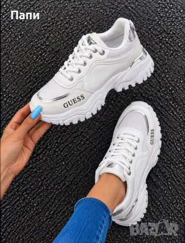 Дамски маратонки Guess бяло и сребристо