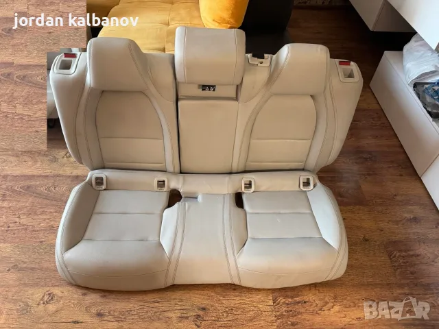 Задни седалки кожени за Мерцедес Mercedes CLA садан 2015год. само за 50Eur.