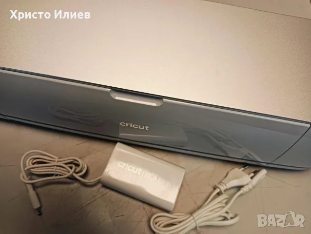 Професионален Режещ плотер CRICUT Maker 3, снимка 10 - Принтери, копири, скенери - 56609024