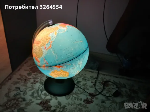 Светещ глобус с функция на нощна лампа