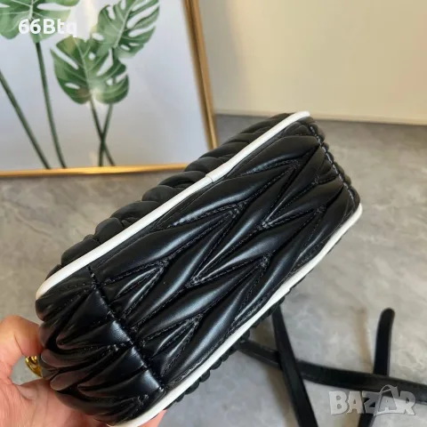 Дамска чанта MiuMiu, снимка 3 - Чанти - 56601389