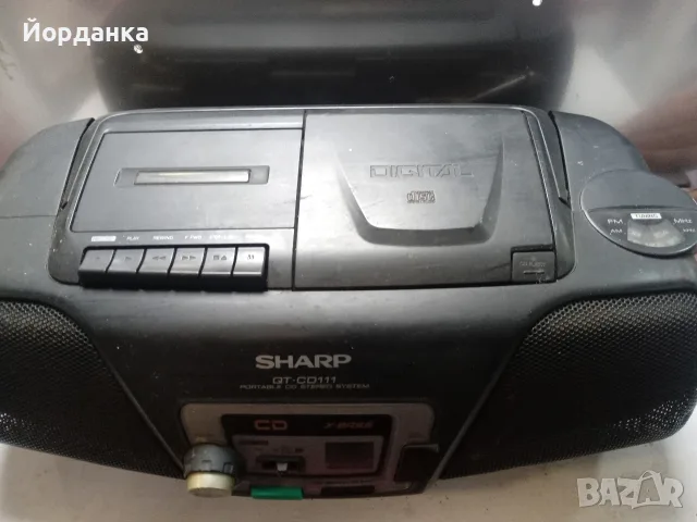 касетофон Sharp gt cd 111, снимка 2 - Радиокасетофони, транзистори - 56651194