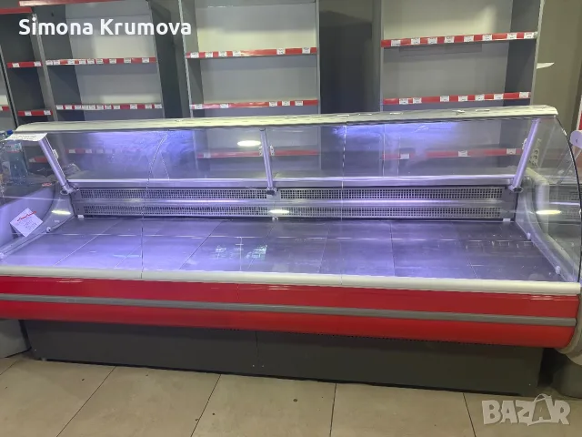 Хладилна витрина Наги