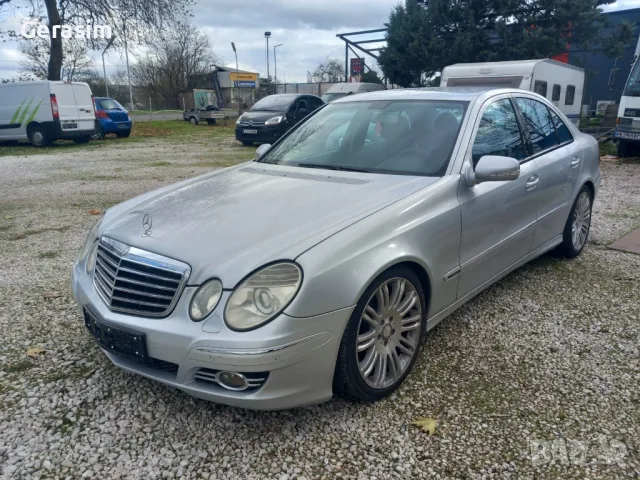 Mercedes-Benz E 320 Уникален, снимка 3 - Автомобили и джипове - 56640531