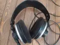 Ретро слушалки AKG - K271 , снимка 1